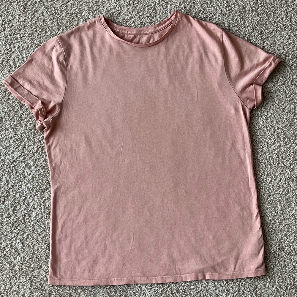 Soft pastel pink T-shirt; (size medium)